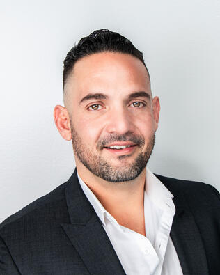 Headshot of Francisco Centeno