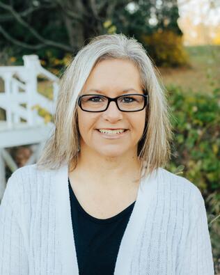 Headshot of Cheryl Hoskins