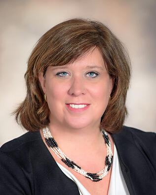 Headshot of Gillian Everett