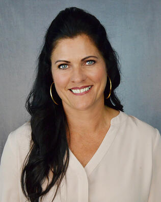 Headshot of Heidi Maynard