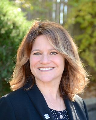 Headshot of Dina Klemm