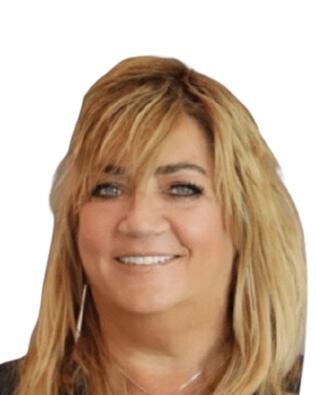 Headshot of Donna