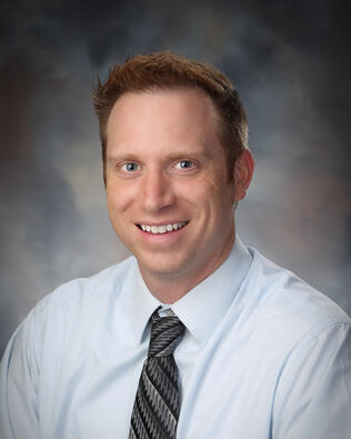 Headshot of Justin Davis