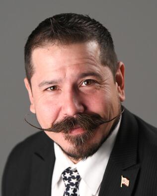 Headshot of Aaron Impecoven