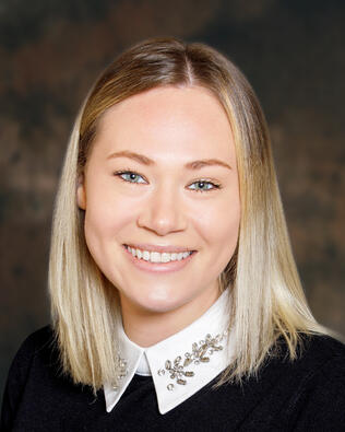 Headshot of Victoria Shier