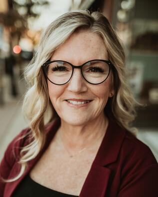 Headshot of Kendra Eldridge