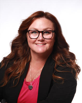 Headshot of Mariah Doster