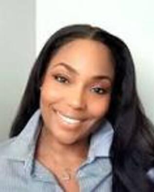 Headshot of Yanira Doyle