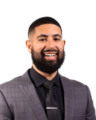 Headshot of Omar Valerio