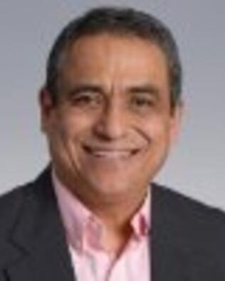 Headshot of Christopher Flores