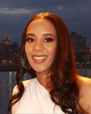 Headshot of Nazae Gomes