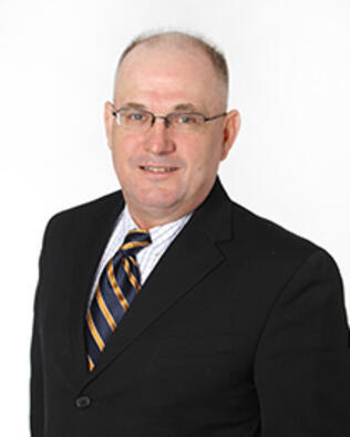 Headshot of Wesley D Hart