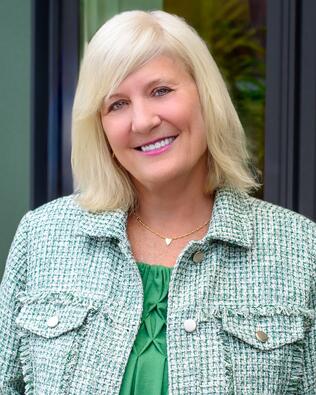 Headshot of Kim Schmal