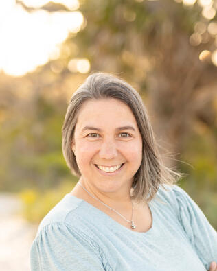 Headshot of Stephanie Fraley