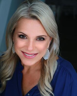Headshot of Shanun White