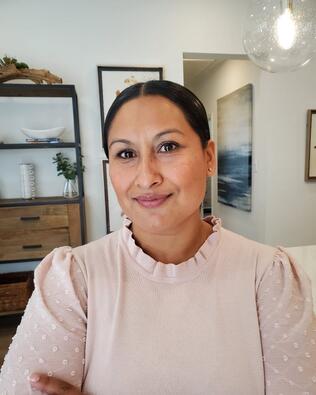 Headshot of Olga Contreras