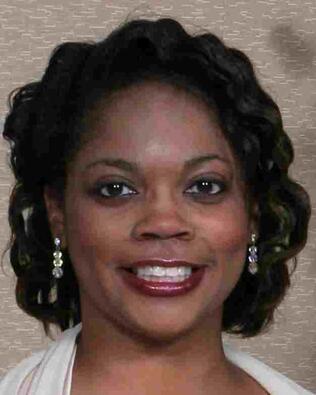 Headshot of Veronica Burns
