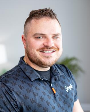 Headshot of Matthew Garner
