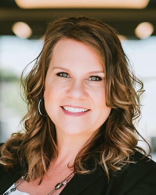 Headshot of Lori Eitel