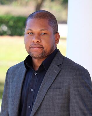 Headshot of Cornelius Hardy