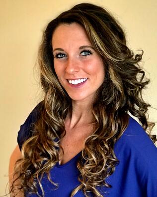 Headshot of Chelsea Cloyd