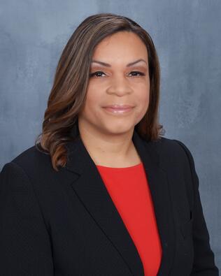 Headshot of Carolyn Aguilo