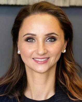 Headshot of Diana Lakstutis