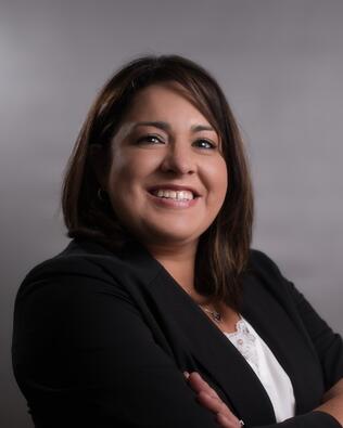 Headshot of Angela Ruiz