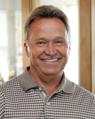 Headshot of Dennis Drake