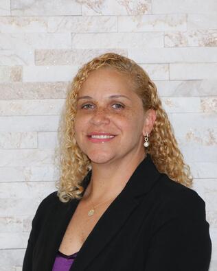 Headshot of Donna Gregory