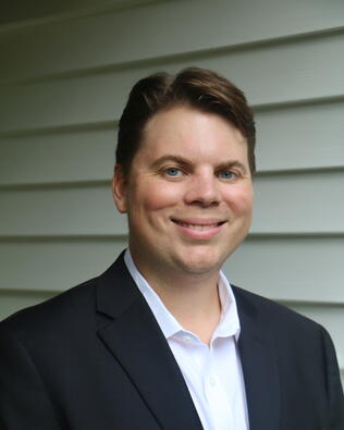 Headshot of Gerard Henning