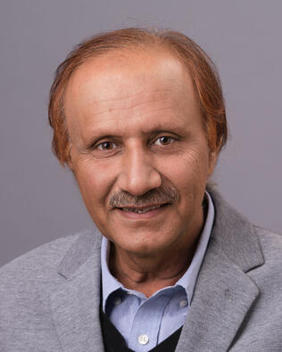 Headshot of Harjinder Kang