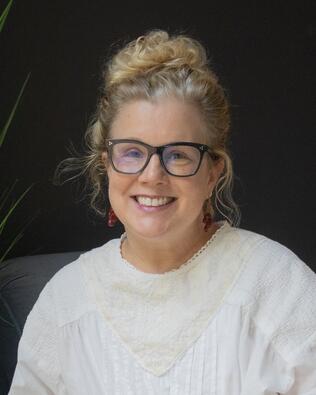 Headshot of Alex Helton