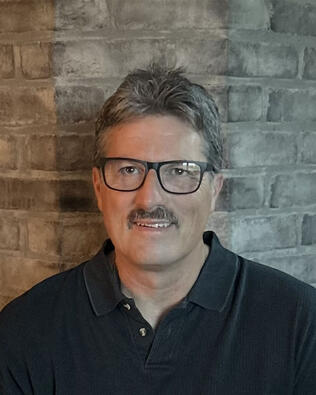 Headshot of David Cahoon