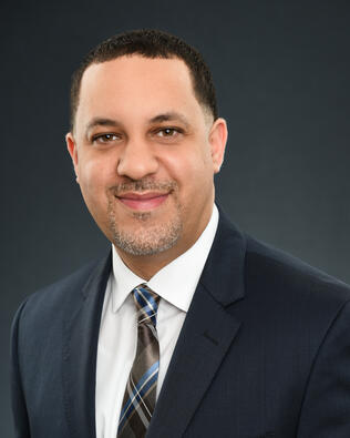 Headshot of Kendrick Deal