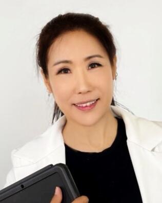 Headshot of Gianna Jeong