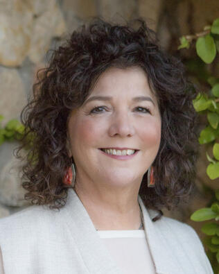 Headshot of Toni Manchester
