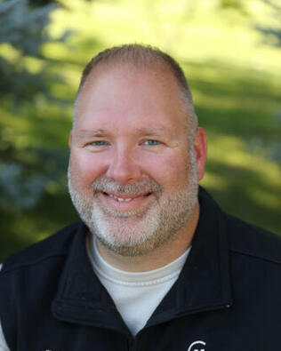 Headshot of Eric Vetter