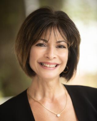 Headshot of Rosanne Joos