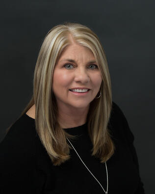 Headshot of Renee Evans