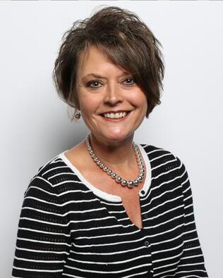 Headshot of Wendy Knott