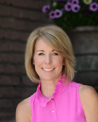Headshot of Pam Zeman