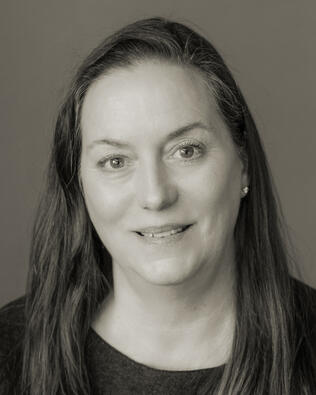 Headshot of Amy Deaton