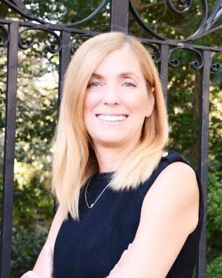 Headshot of Debbie Cromer