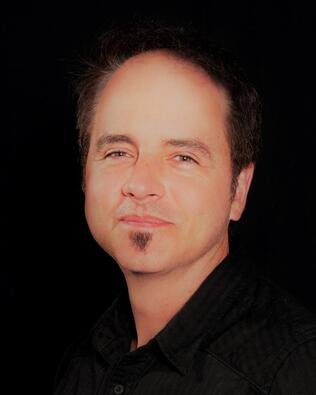 Headshot of Daniel Bishop