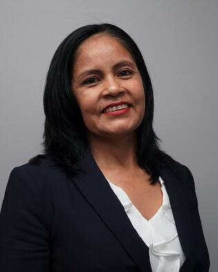 Headshot of Minerva Vega Lozano