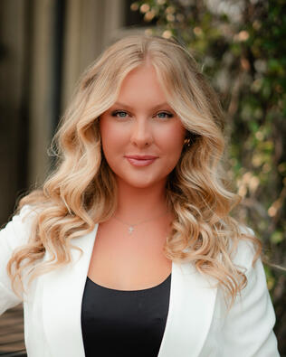 Headshot of Brianna Hall