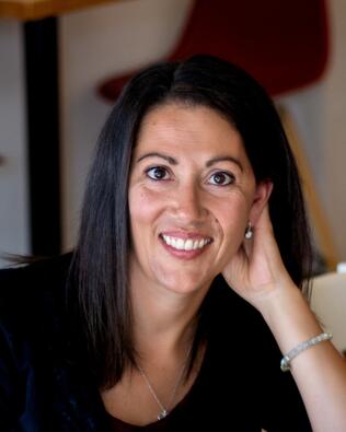 Headshot of Amanda Normington