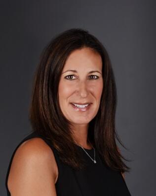 Headshot of Elizabeth Selig