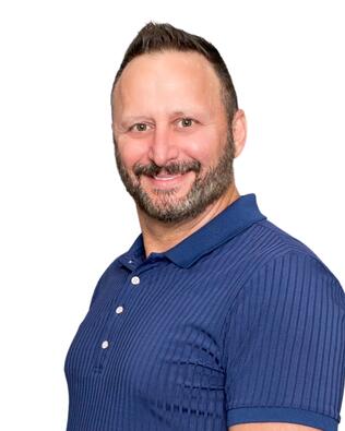 Headshot of Robbie Gawel
